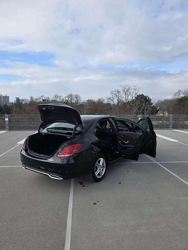 Gebraucht Mercedes C200 Avantgarde 184 PS (135 kW) 2015 Schwarz Limousine