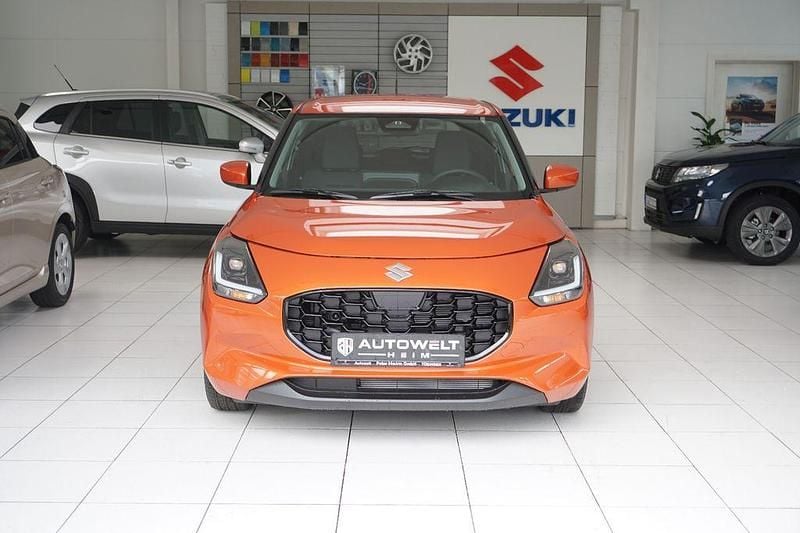 Neu Suzuki Swift 83 PS (61 kW) 2026 Orange Kleinwagen