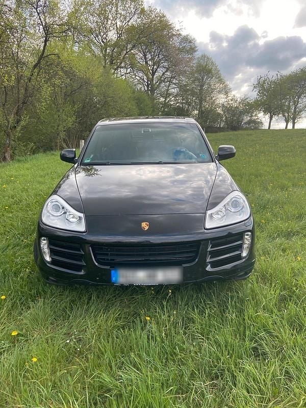 Schwarz Gebraucht 2010 Porsche Cayenne SUV | 22.499 € (Fairer Preis) - Bild 1/4