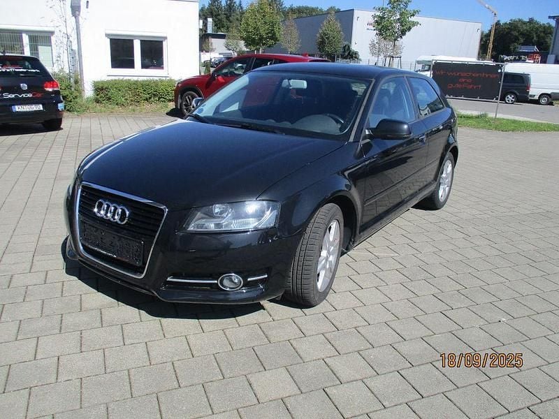 Schwarz Gebraucht 2012 Audi A3 Attraction Limousine | 7.500 € (Fairer Preis) - Bild 1/4