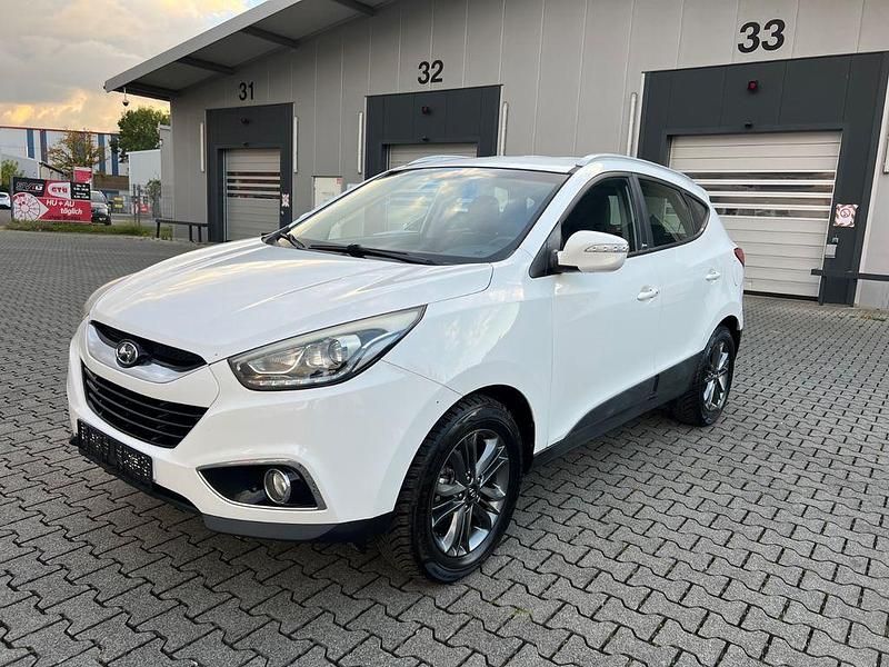 Weiß Gebraucht 2014 Hyundai ix35 Edition SUV | 6.390 € (Fairer Preis) - Bild 1/4