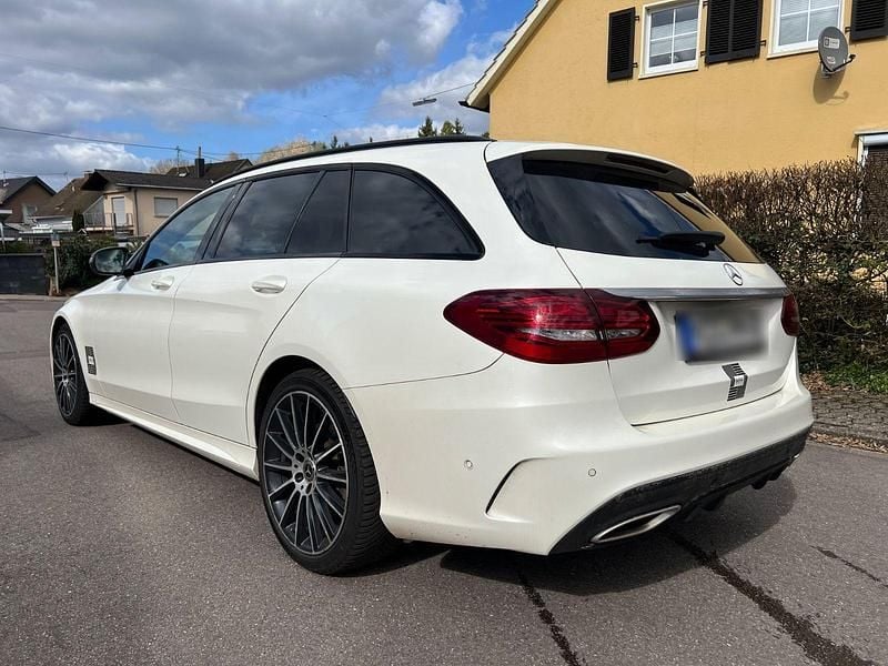Gebraucht Mercedes C400 AMG line 333 PS (244 kW) 2020 Weiß Kombi