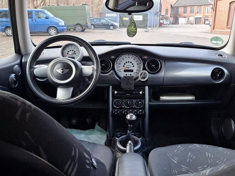 Gebraucht Mini ONE 90 PS (66 kW) 2006 Grau Kleinwagen