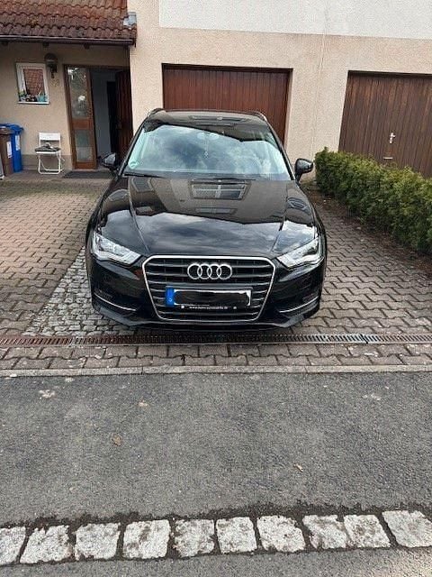 Gebraucht Audi A3 Ambiente 125 PS (91 kW) 2014 Schwarz Kombi