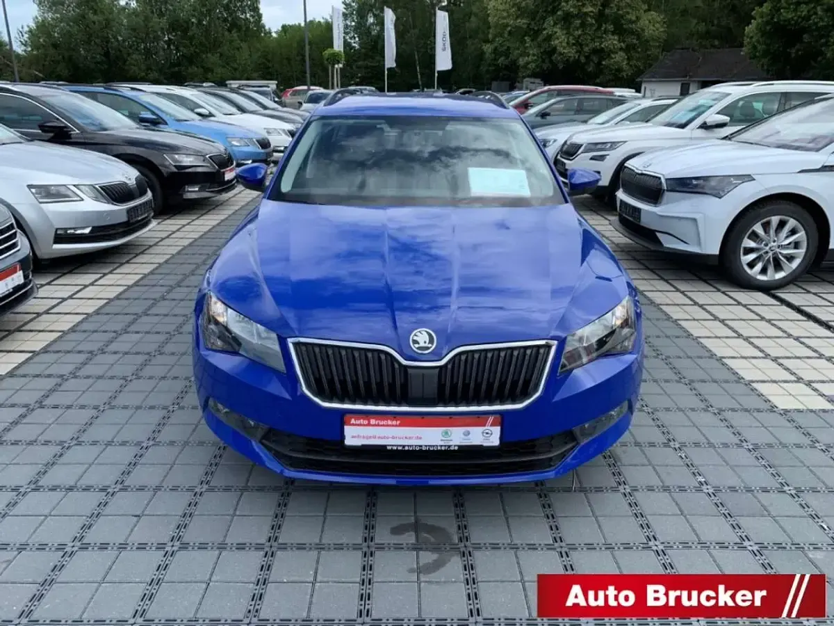 Gebraucht Skoda Superb Active 150 PS (110 kW) 2019 Energyblau Kombi