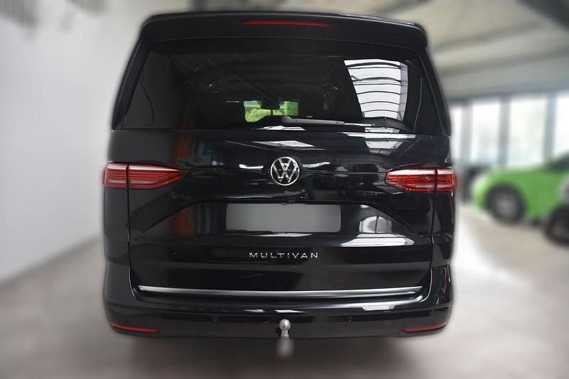 Gebraucht VW Multivan Style 204 PS (150 kW) 2024 Schwarz metallic Van