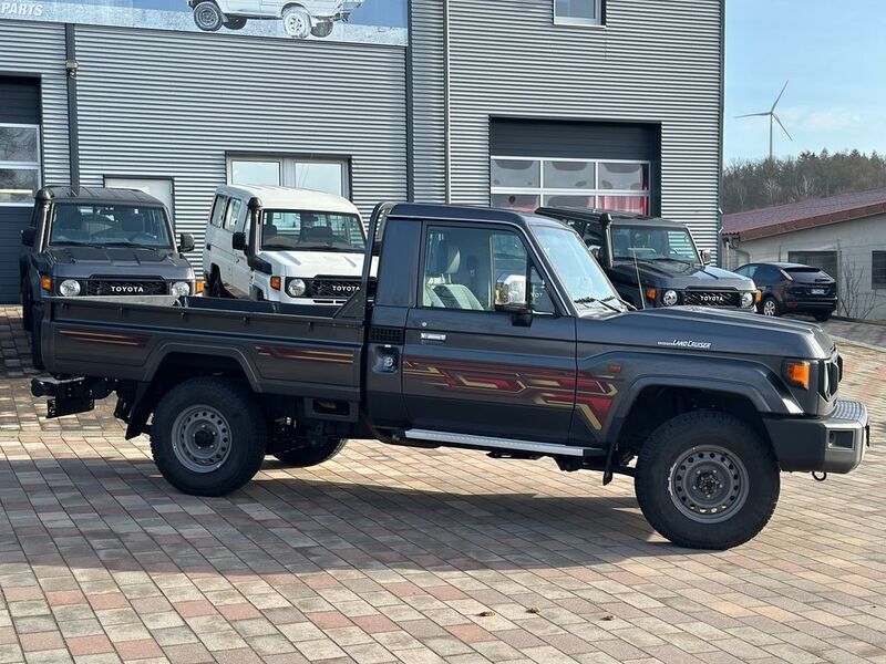 Gebraucht Toyota Land Cruiser 272 PS (200 kW) 2024 Grau SUV
