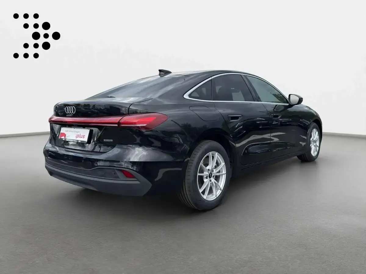 Gebraucht Audi A5 Ambiente 204 PS (150 kW) 2025 Mythosschwarz metallic Limousine