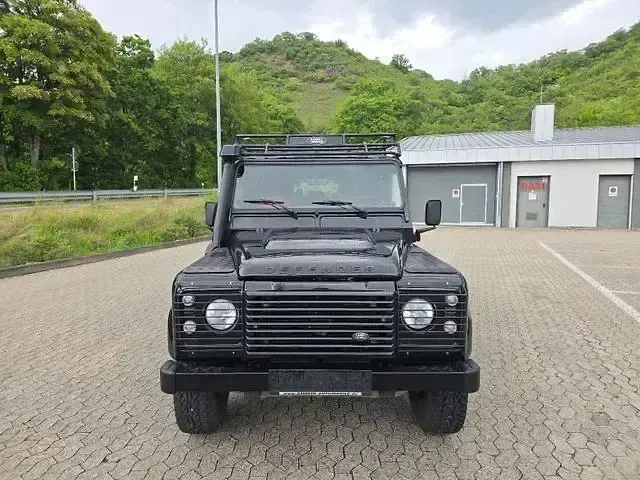 Gebraucht Land Rover Defender SE 122 PS (89 kW) 2015 Schwarz Kombi