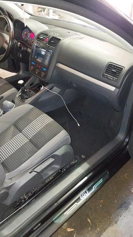 Gebraucht VW Golf V 80 PS (58 kW) 2008 Schwarz Kleinwagen