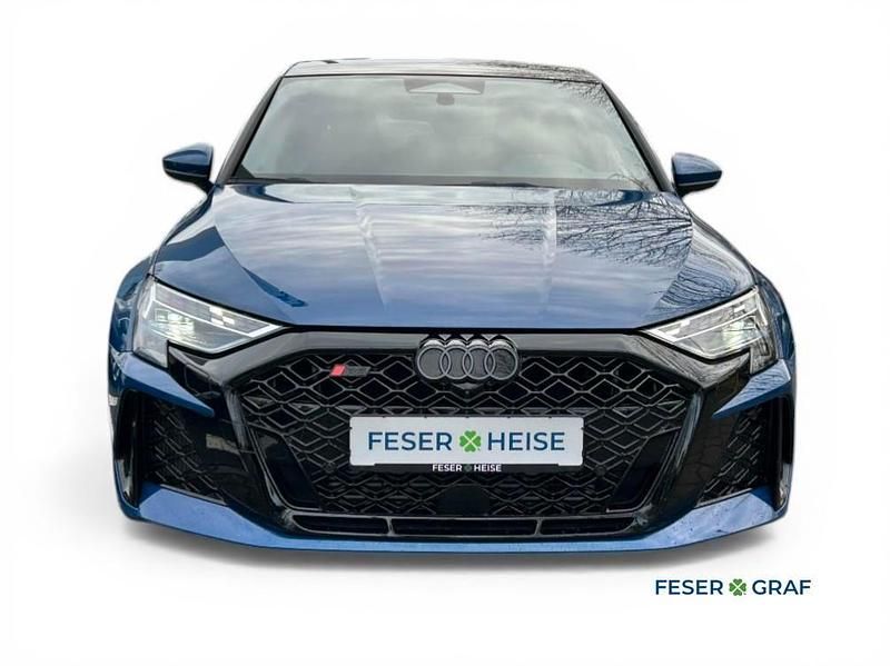 Neu Audi RS3 Sport 400 PS (294 kW) 2026 Ascariblau metallic Limousine