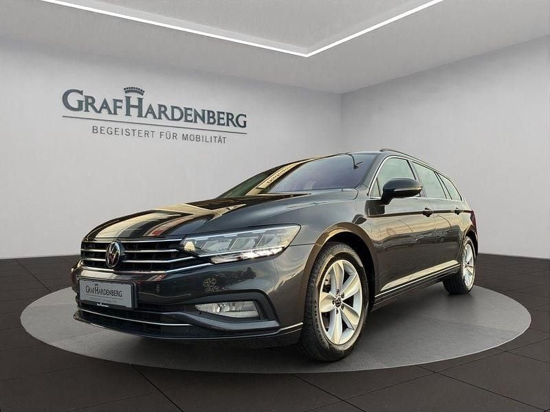 Grau Gebraucht 2022 VW Passat Business Kombi | 24.890 € (Guter Preis) - Bild 1/4