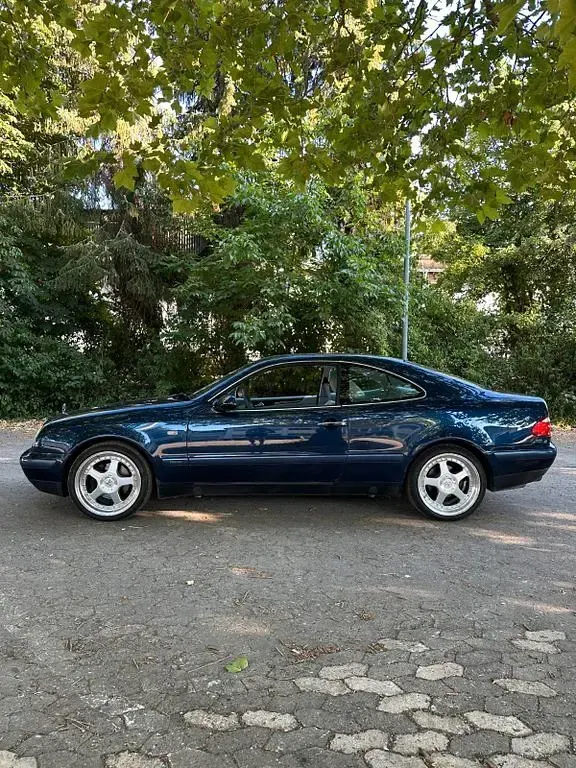 Gebraucht Mercedes CLK200 136 PS (100 kW) 1998 Blau Coupé
