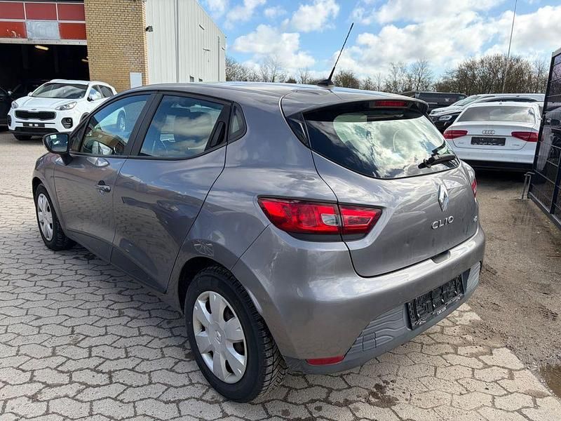 Gebraucht Renault Clio IV 90 PS (66 kW) 2013 Grau Limousine