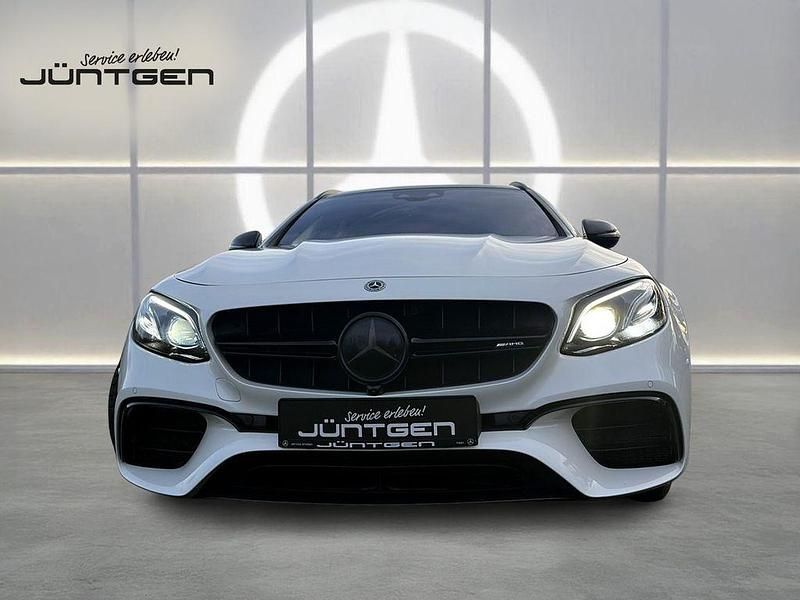 Gebraucht Mercedes E63S AMG Night 612 PS (450 kW) 2019 Weiß Limousine
