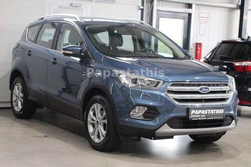 Blau Gebraucht 2019 Ford Kuga Titanium SUV | 16.990 € (Fairer Preis) - Bild 1/4
