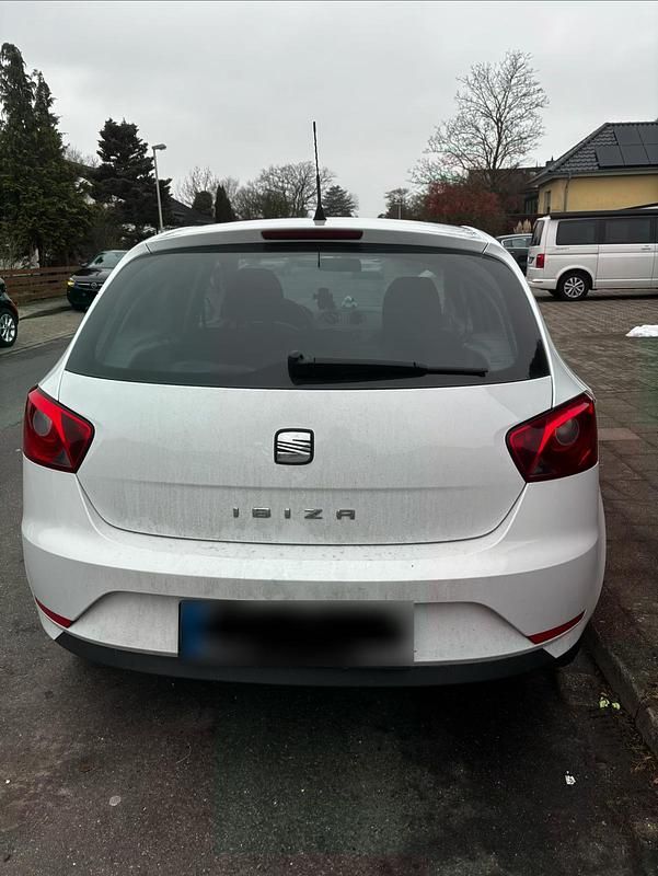 Gebraucht Seat Ibiza Reference 69 PS (50 kW) 2012 Weiß Kleinwagen