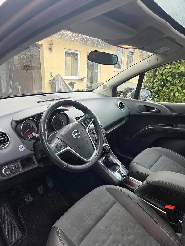 Gebraucht Opel Meriva 120 PS (88 kW) 2010 Silber Van / Kleinbus