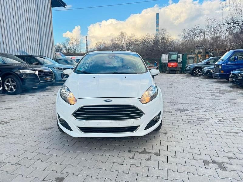 Gebraucht Ford Fiesta SYNC Edition 75 PS (55 kW) 2015 Weiß Kleinwagen