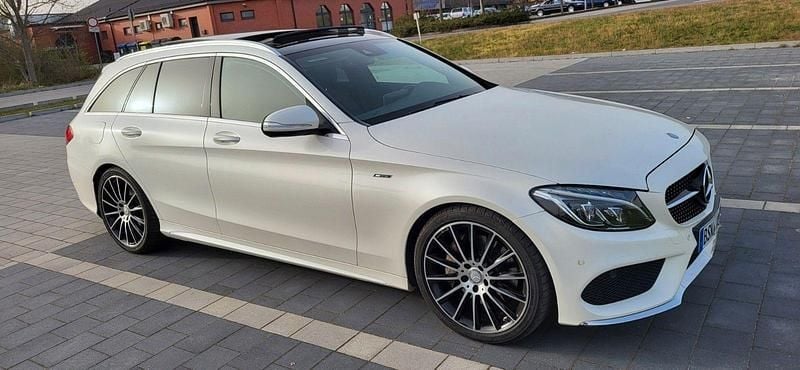 Weiß Gebraucht 2015 Mercedes C400 AMG line Kombi | 22.555 € (Etwas zu teuer) - Bild 1/4