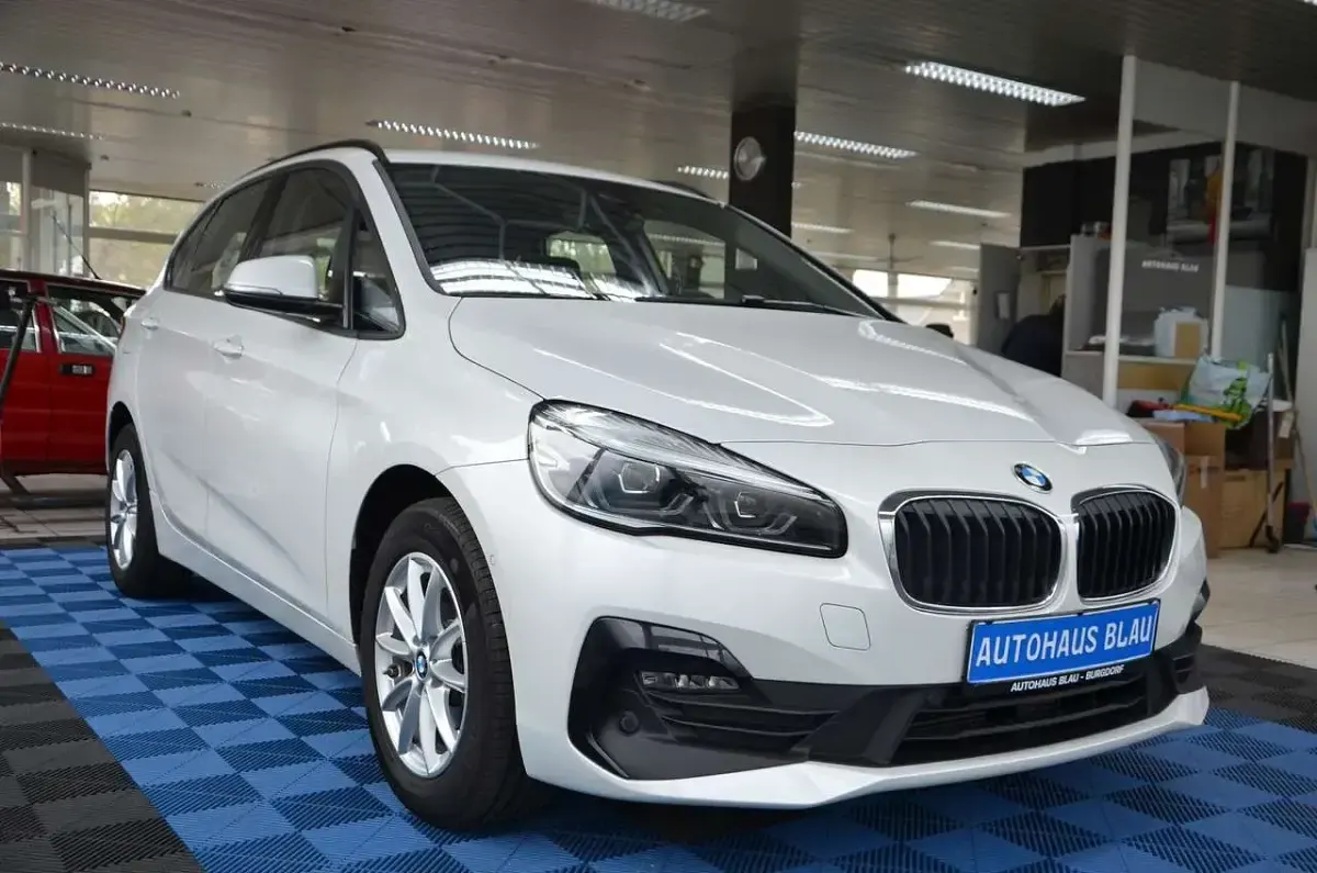Gebraucht BMW 218 136 PS (100 kW) 2021 Alpinweiss iii Van / Kleinbus