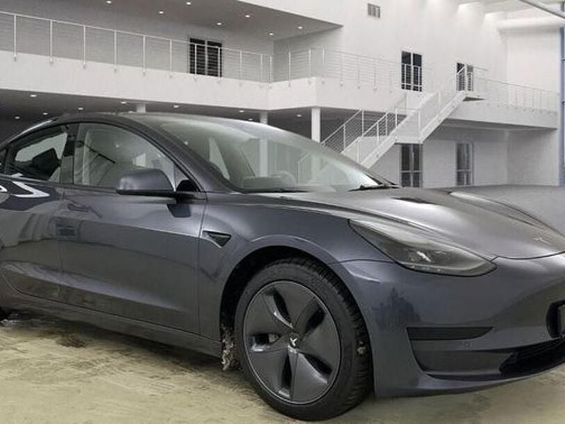 Gebraucht Tesla Model 3 Standard Range 208 kW (283 PS) 2021 Grau metallic Limousine