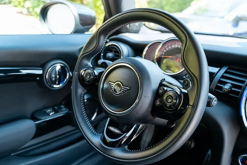 Gebraucht Mini John Cooper Works 231 PS (169 kW) 2020 Schwarz Kleinwagen