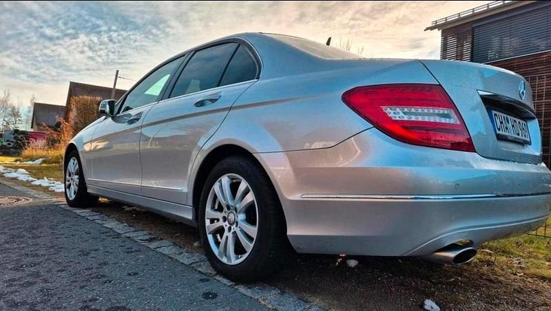 Gebraucht Mercedes C220 170 PS (125 kW) 2012 Silber Limousine