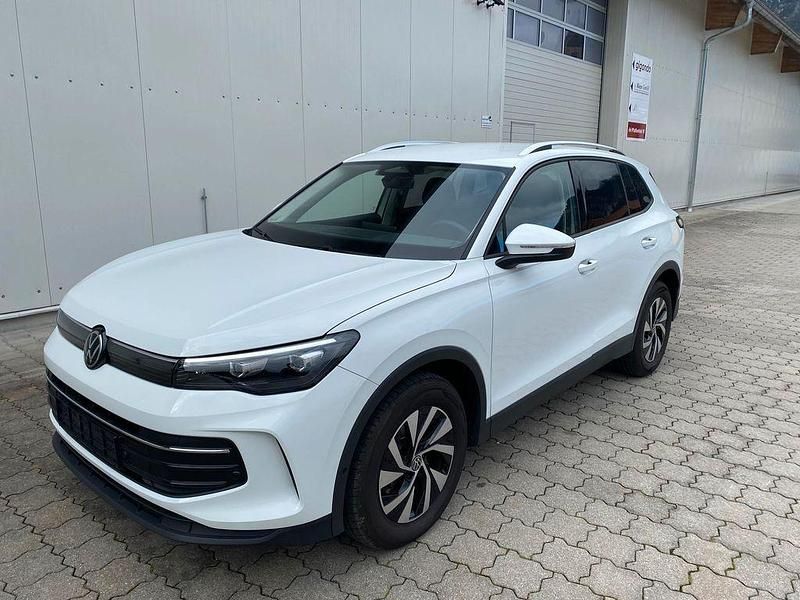 Gebraucht VW Tiguan S 150 PS (110 kW) 2025 Weiß SUV