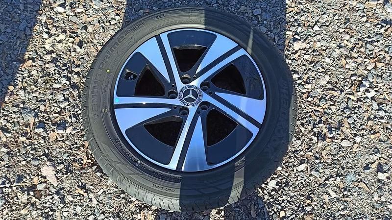 Gebraucht Mercedes V250 Style 190 PS (139 kW) 2024 Blau Van / Kleinbus