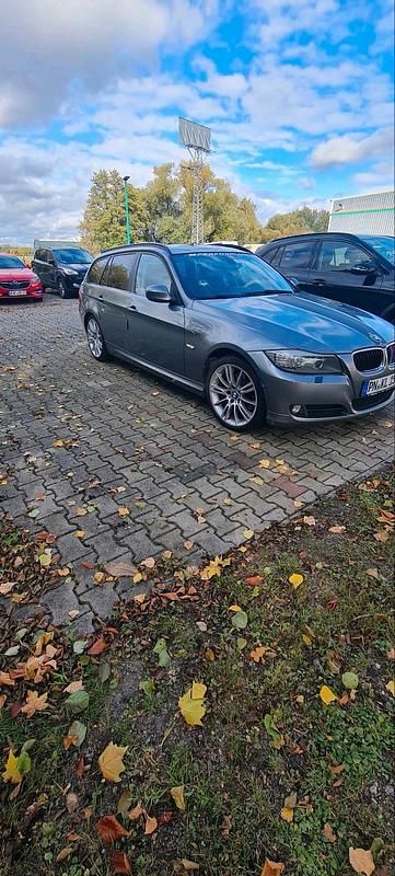 Gebraucht 2012 BMW 318 Kombi | 4.900 € (Fairer Preis) - Bild 1/4