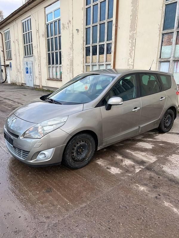 Gebraucht Renault Scénic III 140 PS (102 kW) 2010 Van / Kleinbus