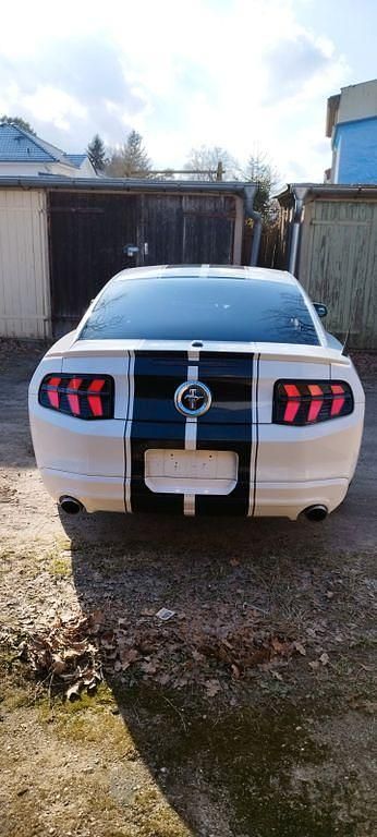 Gebraucht Ford Mustang 305 PS (224 kW) 2012 Weiß