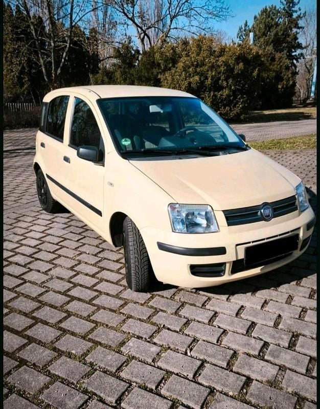 Używany Fiat Panda 60 KM (44 kW) 2009 Żółty Hatchback