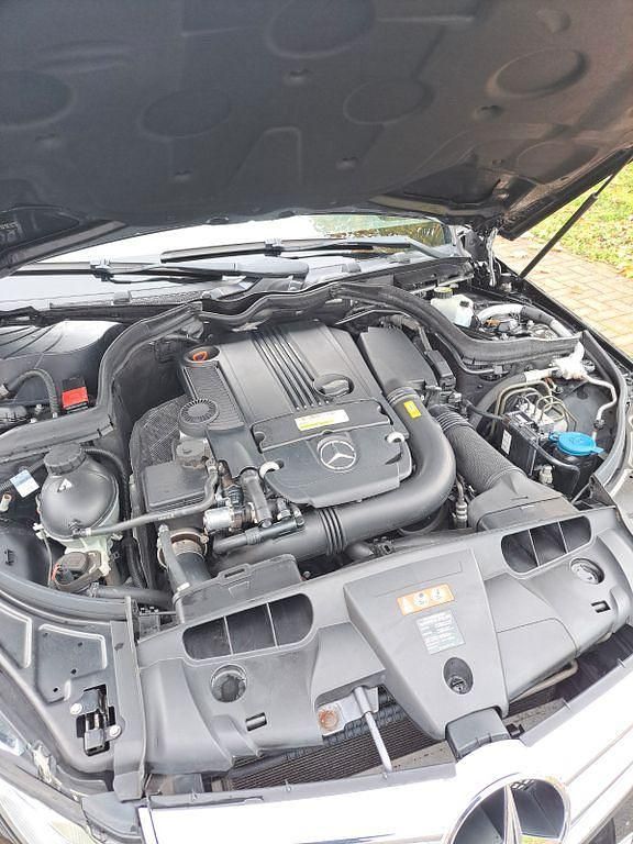 Gebraucht Mercedes E200 184 PS (135 kW) 2010 Schwarz Coupé