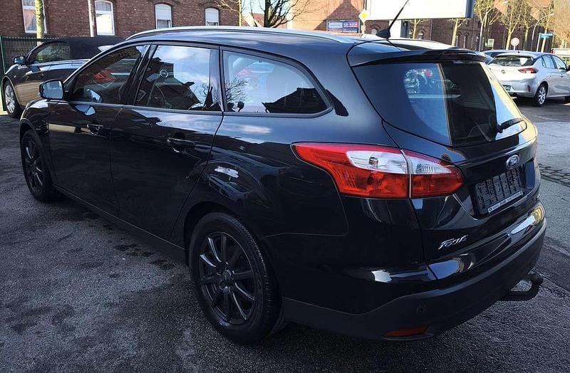 Usado Ford Focus SYNC Edition 125 CV (91 kW) 2014 Negro Familiar