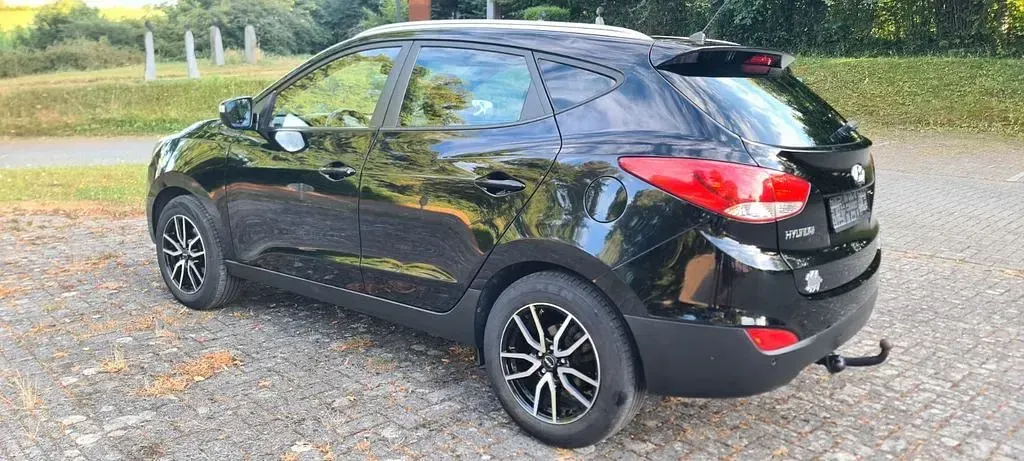 Gebraucht Hyundai ix35 Comfort 135 PS (99 kW) 2012 Schwarz SUV