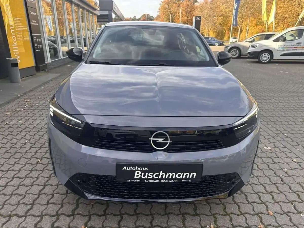 Usata Opel Corsa-e 100 kW (136 CV) 2023 Grigio Utilitaria