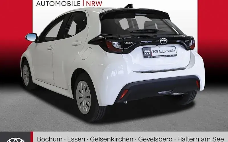 Neu Toyota Corolla 178 PS (130 kW) 2025 Platinumweiß Kombi