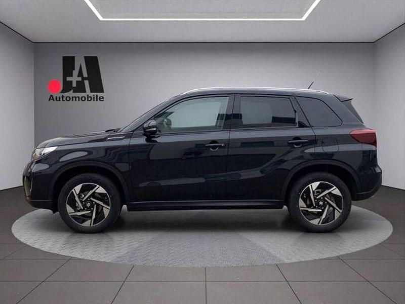Neu Suzuki Vitara Comfort+ 129 PS (94 kW) 2025 Cosmic black pearl metallic SUV