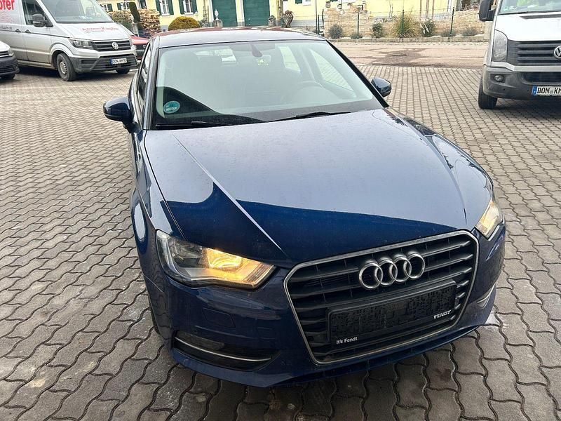 Gebraucht Audi A3 Ambition 150 PS (110 kW) 2016 Blau Limousine