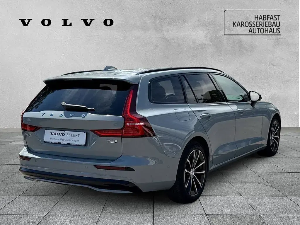 Gebraucht Volvo V60 Plus 349 PS (256 kW) 2025 Grau Kombi