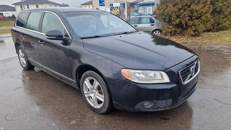 Gebraucht Volvo V70 Momentum 245 PS (180 kW) 2013 Schwarz Kombi