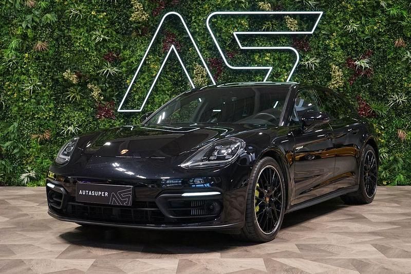 Gebraucht Porsche Panamera 4 Chrono 462 PS (339 kW) 2021 Schwarz Limousine