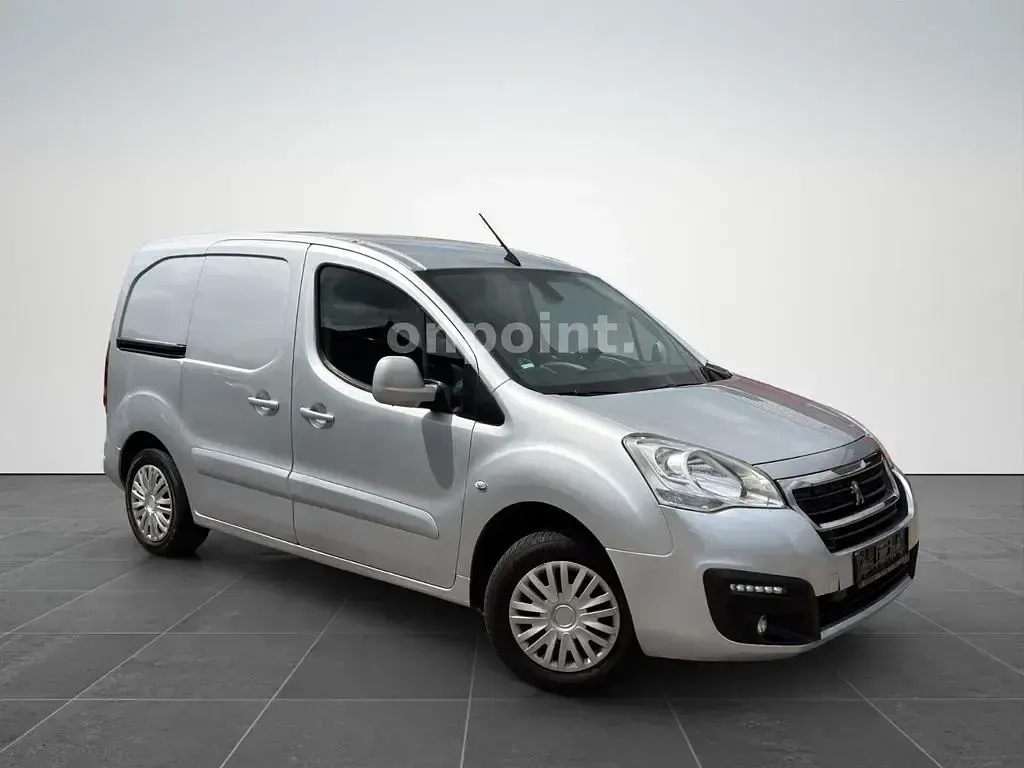 Gebraucht Peugeot Partner 75 PS (55 kW) 2016 Grau Van / Kleinbus