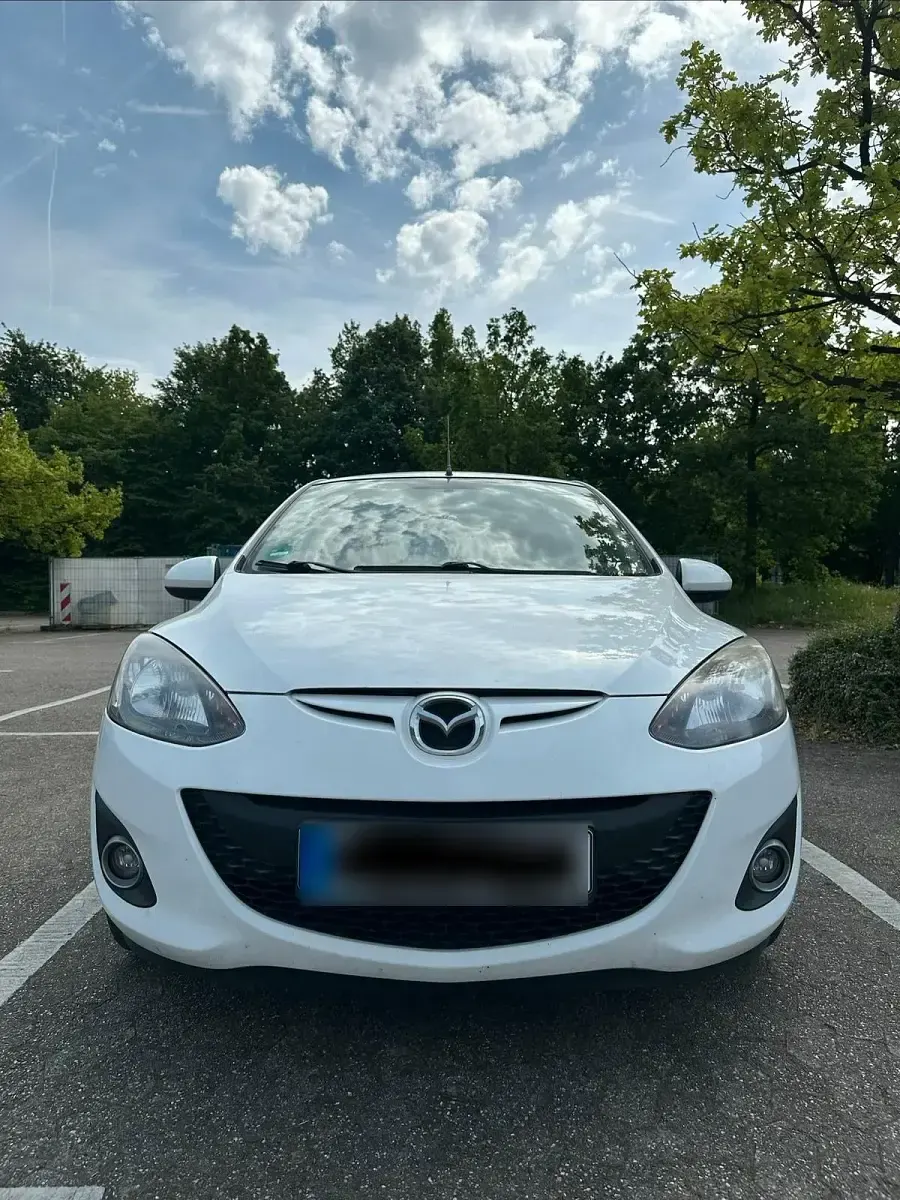 Usata Mazda 2 84 CV (61 kW) 2011 Bianco Utilitaria
