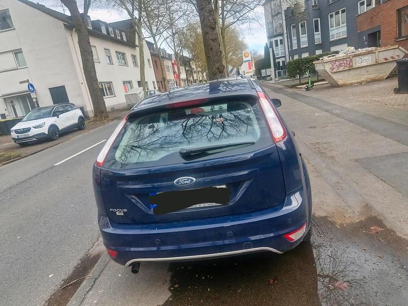 Gebraucht Ford Focus 100 PS (73 kW) 2008 Blau Limousine