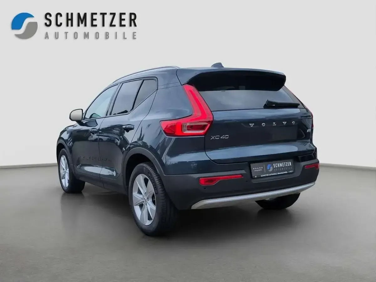 Gebraucht Volvo XC40 Core 163 PS (119 kW) 2025 Denim blue SUV