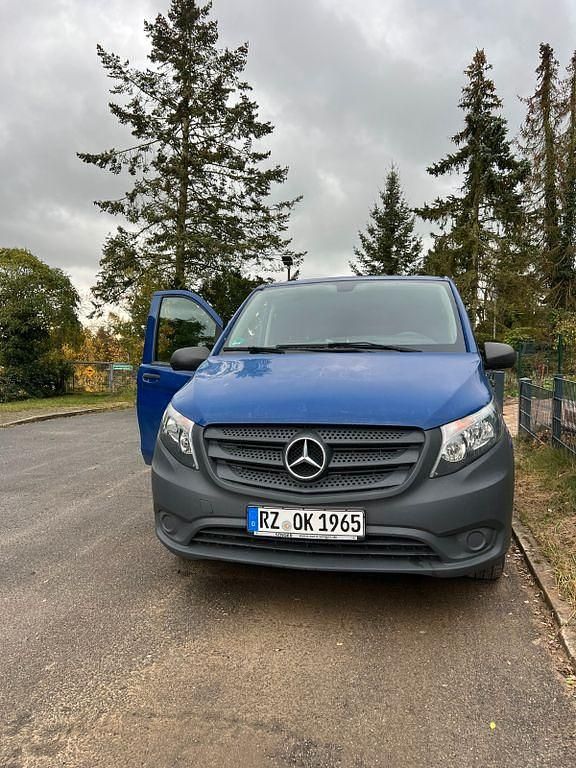 Blau Gebraucht 2018 Mercedes Vito Van | 14.900 € (Superpreis) - Bild 1/4