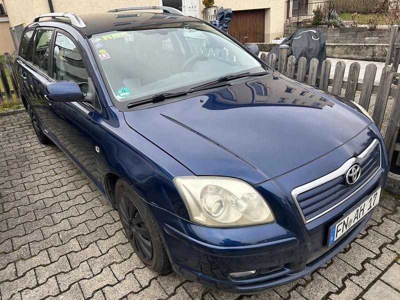 Gebraucht Toyota Avensis 129 PS (94 kW) 2002 Blau Limousine
